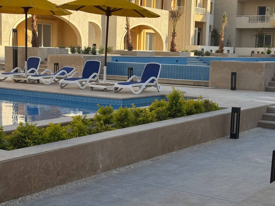 G02 Bay Village studio | Balcony | Poolside — photo 17