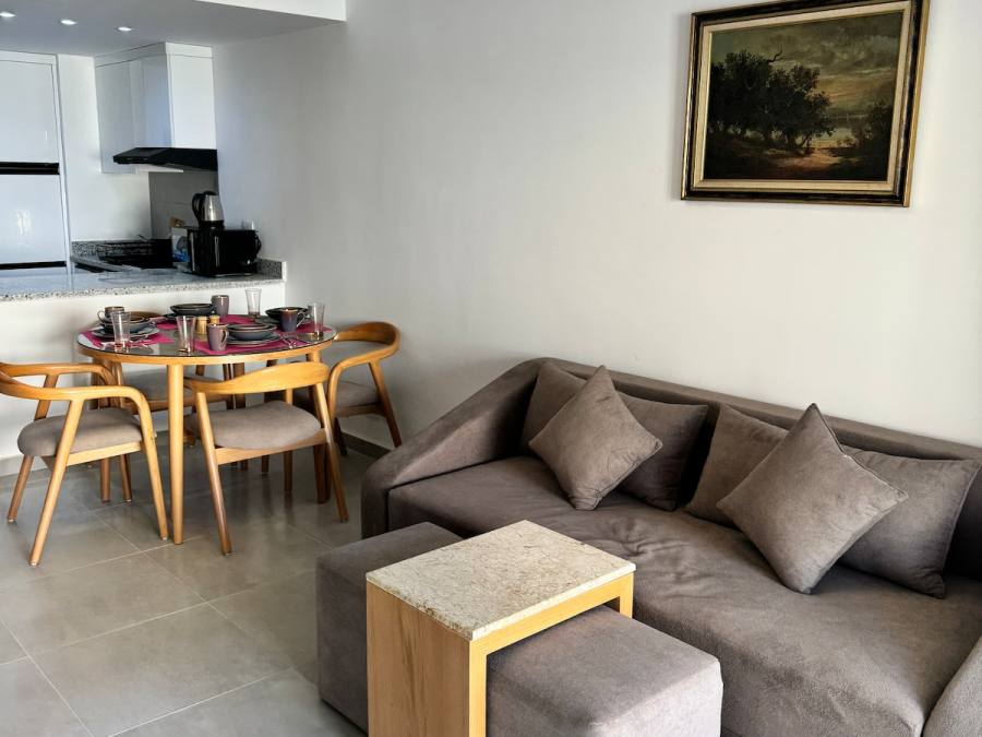 G-01 Elegant 1BR| Pool access & balcony — photo 4