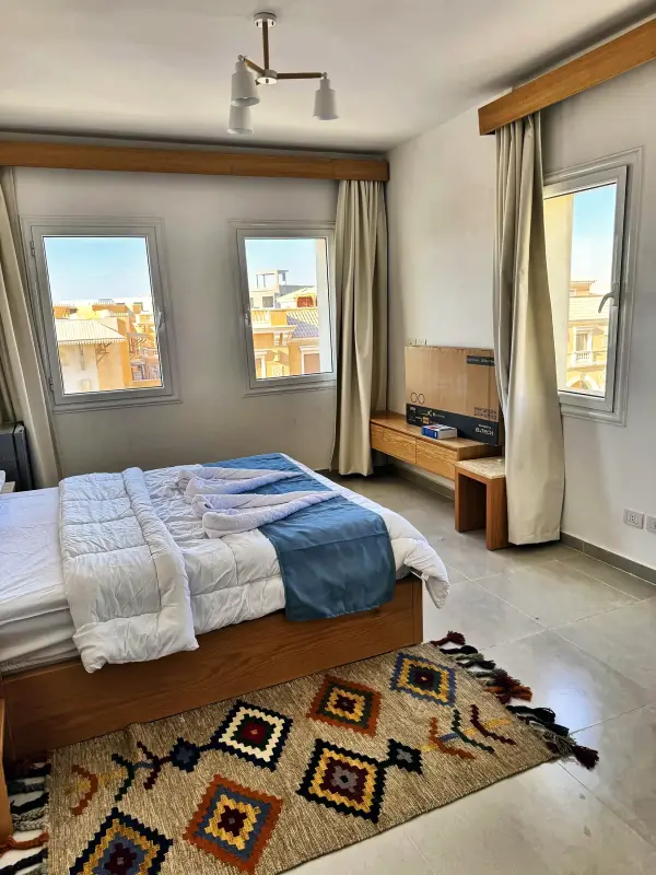 Bedroom with a window to the courtyard